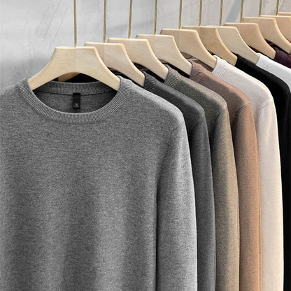 Men's solid color round neck knitted sweater