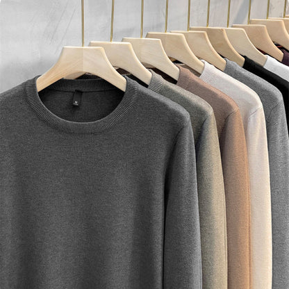 Men's solid color round neck knitted sweater