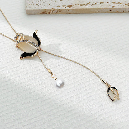 Tulpen-Halskette mit verstellbarer Länge für einen eleganten Look