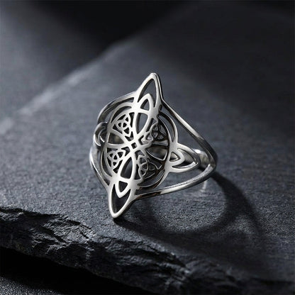 Witch's Knot Celtic Ring