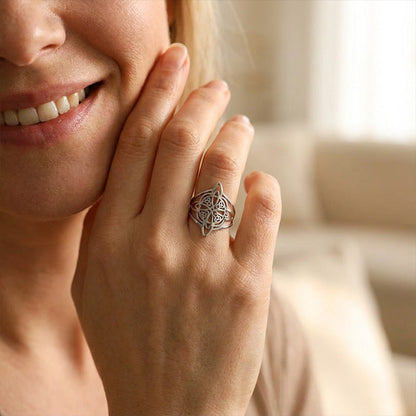 Witch's Knot Celtic Ring