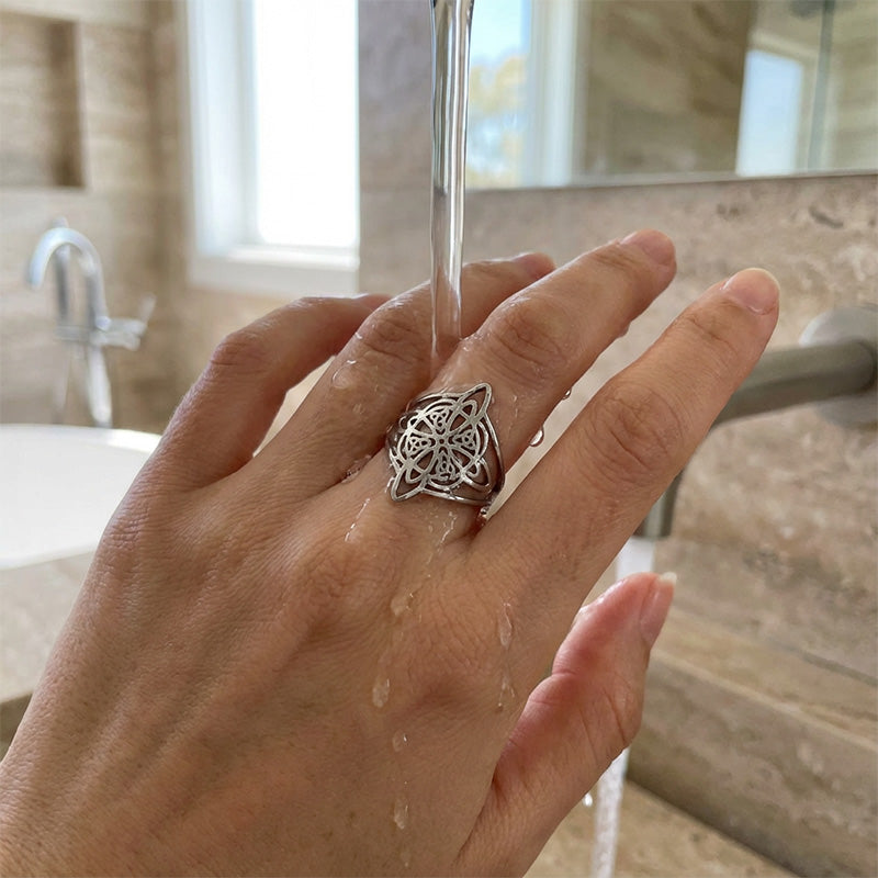 Witch's Knot Celtic Ring