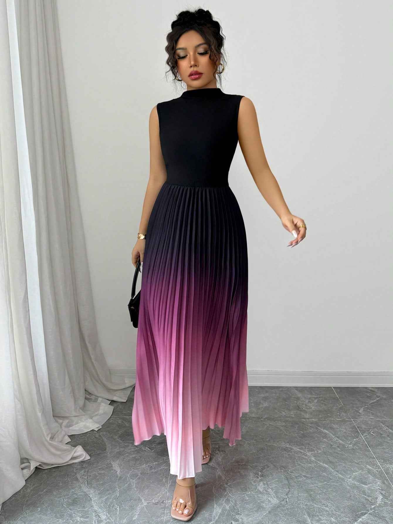 👗Ombre Pleated Sleeveless Mock Neck Maxi Dress❤️