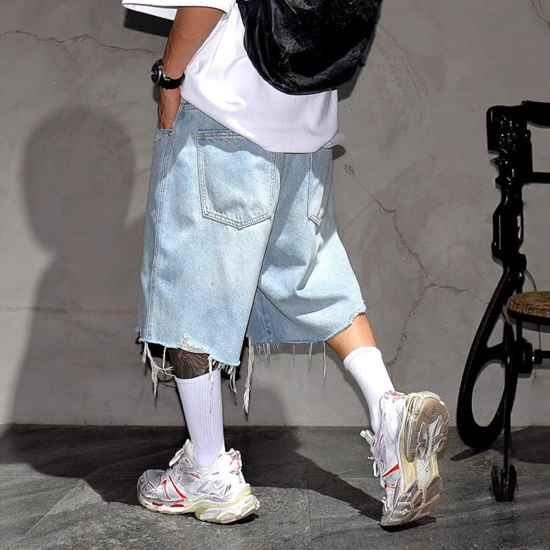 Men's Fashion Loose Fit Denim Shorts with Raw Hem