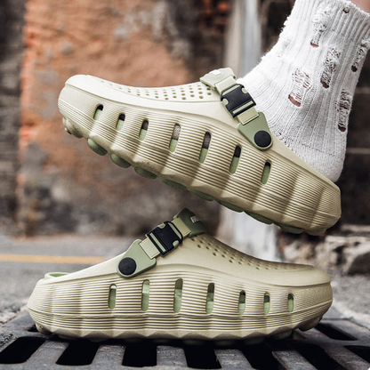 ✨ Men’s Cushioned Clogs – Ultra-Soft, Anti-Slip, Adjustable Strap 🌿