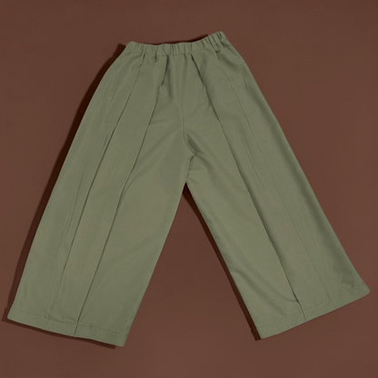 👖 50% OFF NOW!✨ Women's Pleated Wide-Leg Pants – Elastic Waist & Cropped – Chic & Comfy 🌿